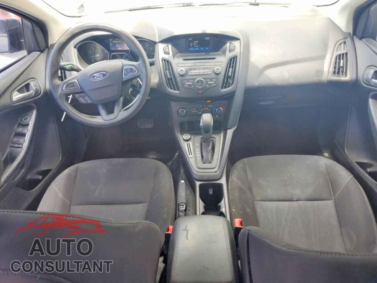 FORD FOCUS 2017 - 1FADP3F25HL302195