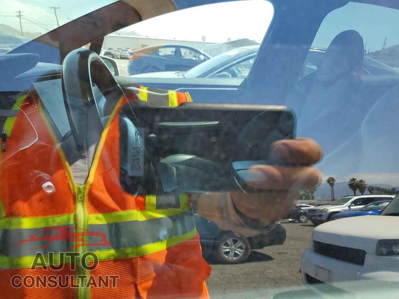 TESLA MODEL X 2018 - 5YJXCBE46JF105237