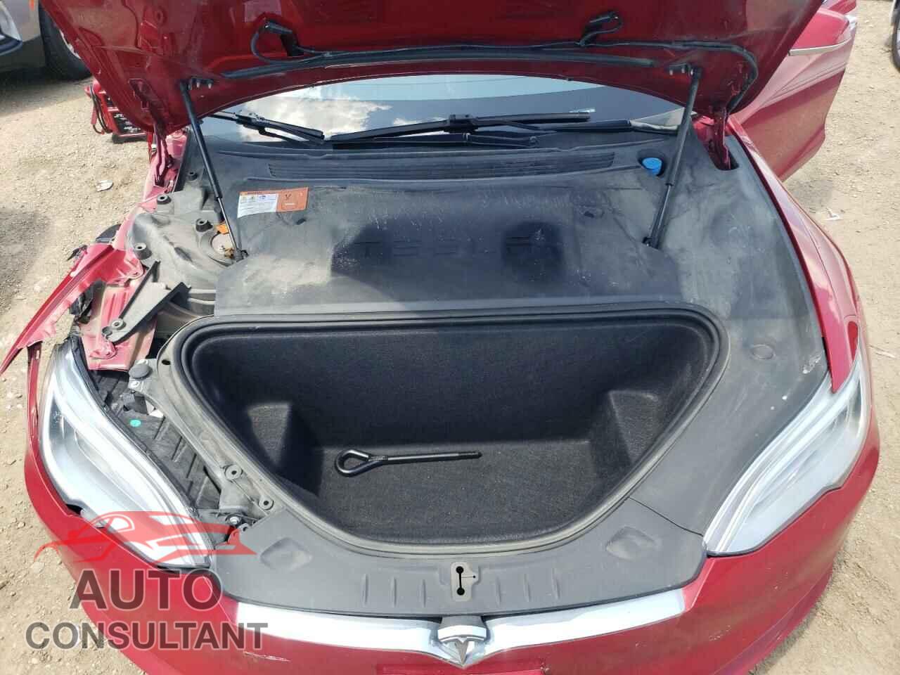 TESLA MODEL S 2018 - 5YJSA1E23JF272535