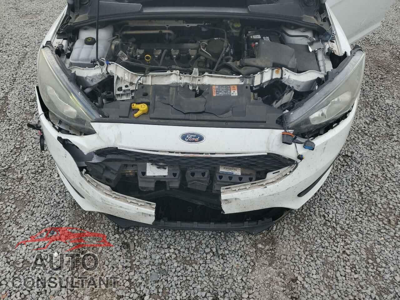 FORD FOCUS 2015 - 1FADP3K29FL318483
