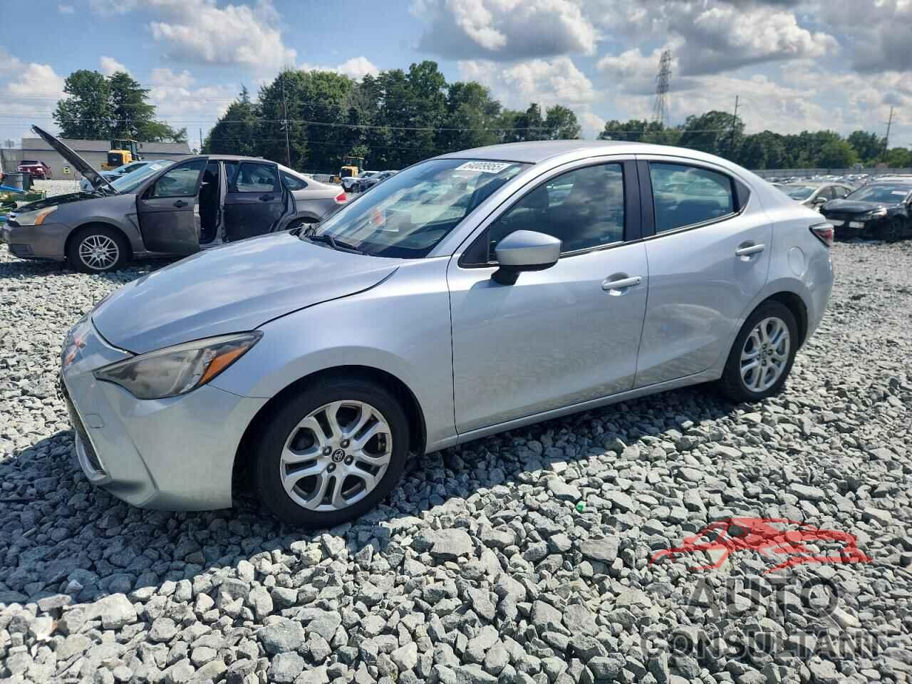 TOYOTA YARIS 2018 - 3MYDLBYV6JY301269