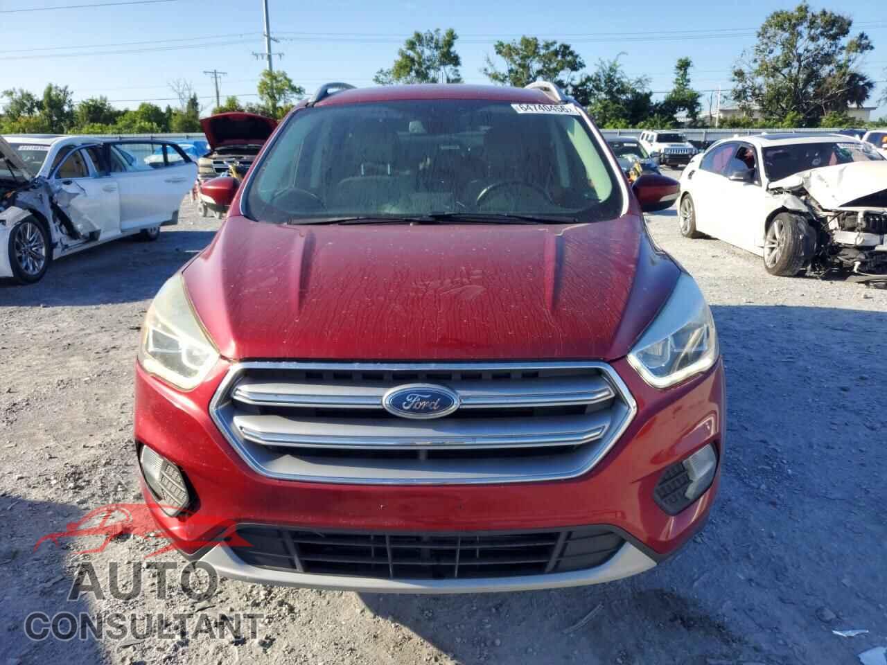 FORD ESCAPE 2017 - 1FMCU0J92HUC04782