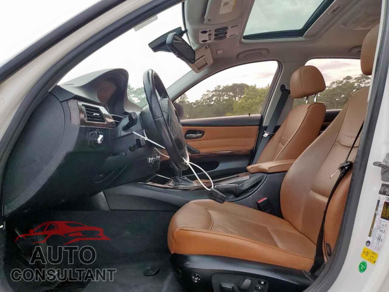 BMW 3 SERIES 2011 - WBAPH7C5XBE677048