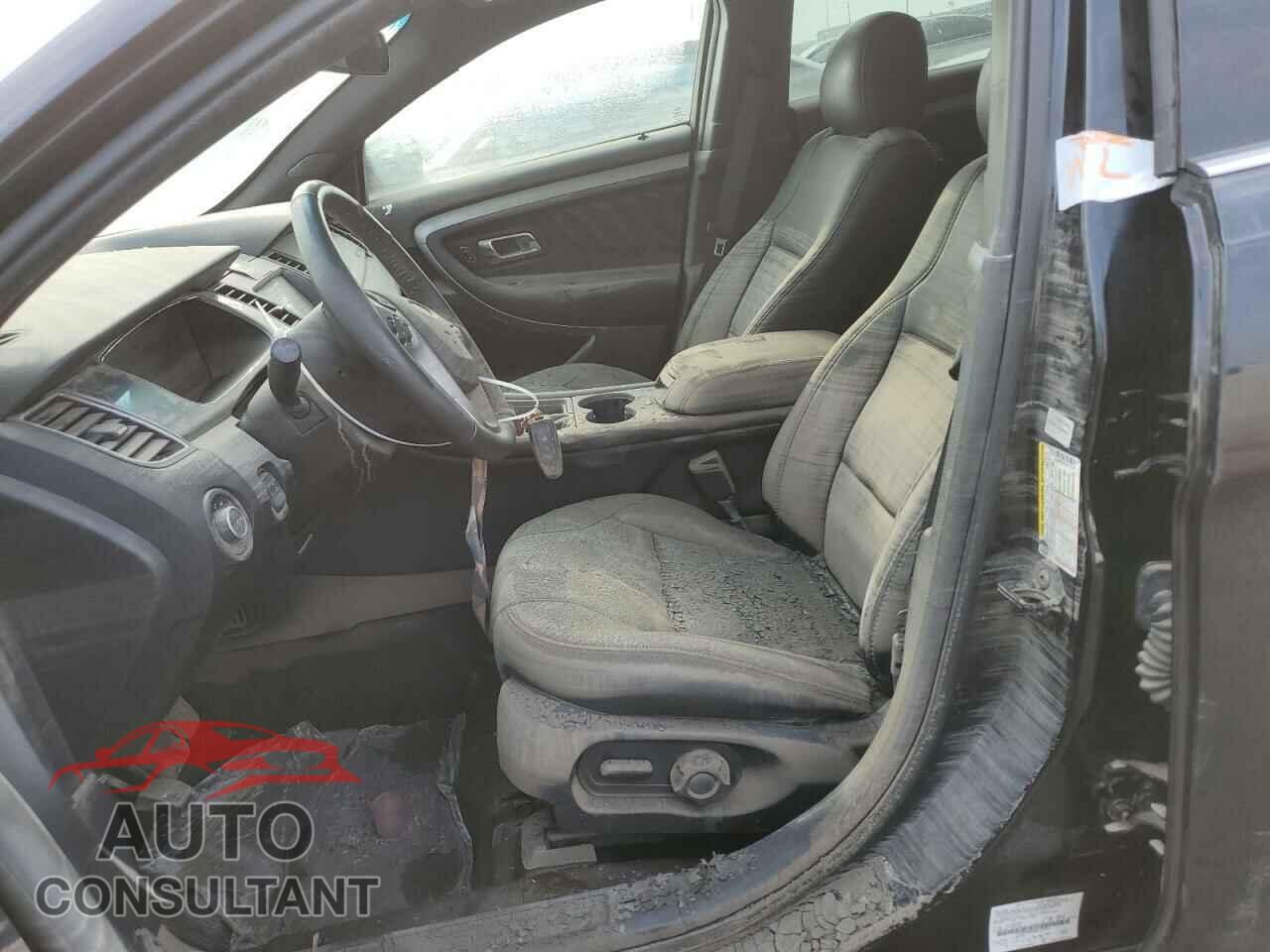 FORD TAURUS 2018 - 1FAHP2E85JG112123