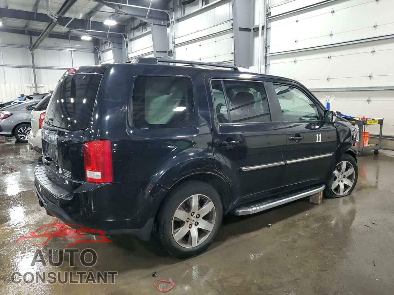 HONDA PILOT 2015 - 5FNYF4H98FB028683