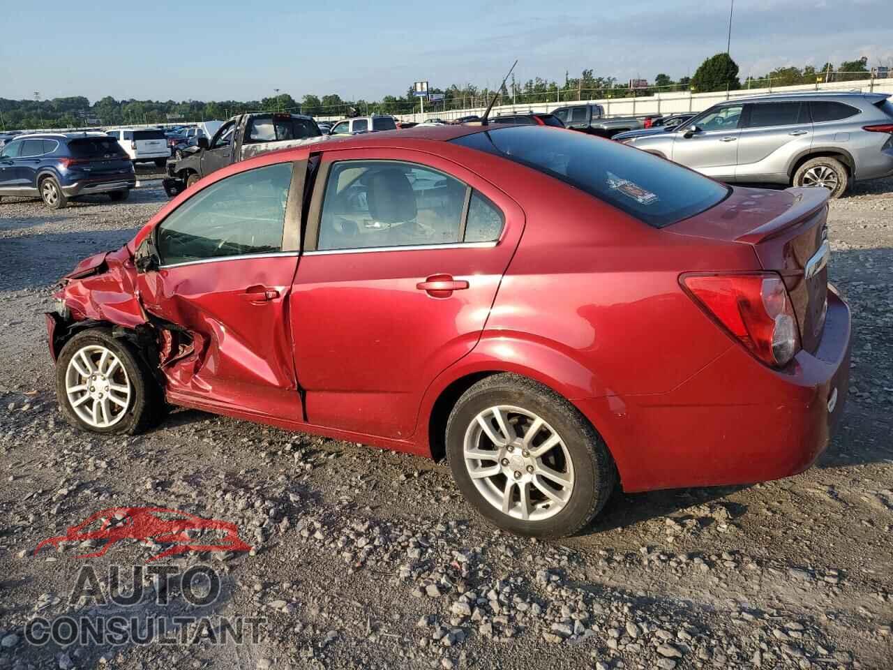 CHEVROLET SONIC 2013 - 1G1JC5SH0D4211184