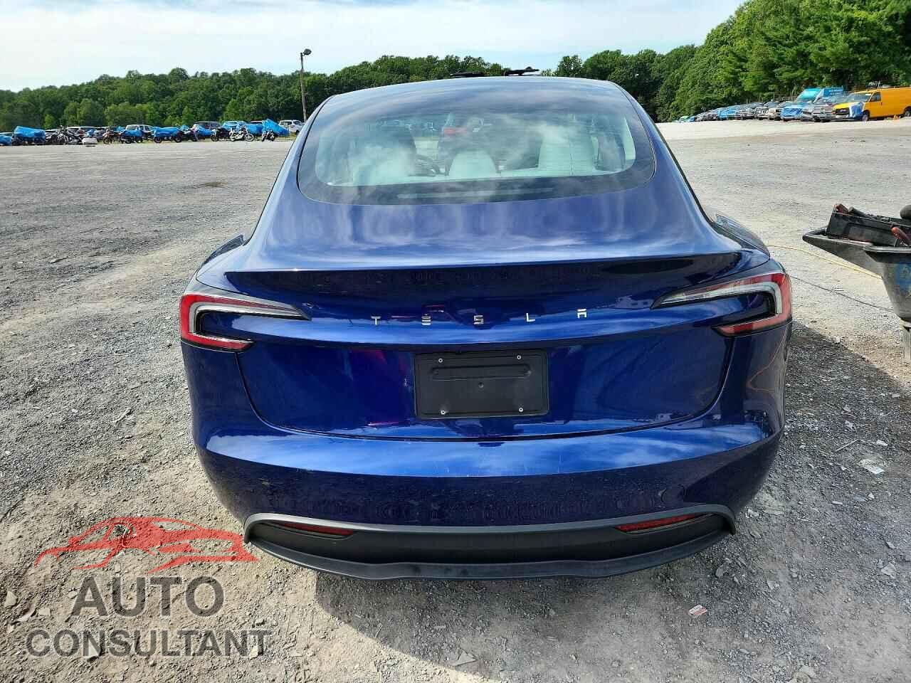 TESLA MODEL 3 2024 - 5YJ3E1EA0RF828697