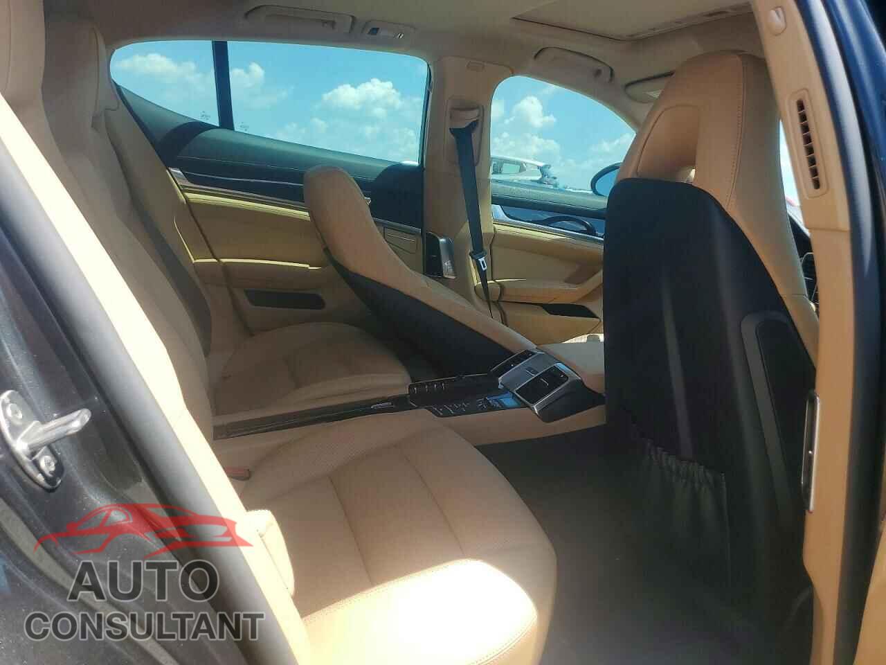 PORSCHE PANAMERA 2016 - WP0AA2A75GL004059