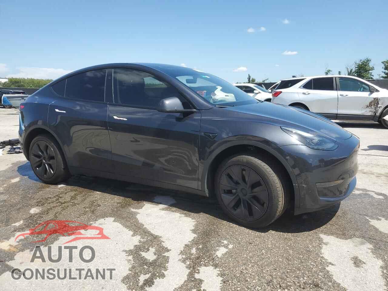 TESLA MODEL Y 2024 - 7SAYGDED9RF160848