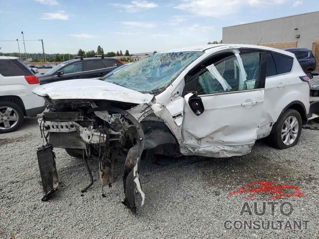 FORD ESCAPE 2017 - 1FMCU0GD1HUE55983