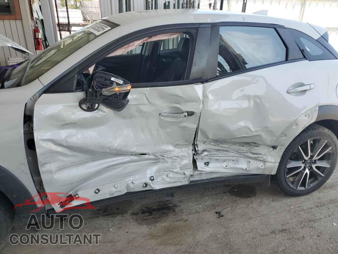 MAZDA CX-3 2017 - JM1DKFC76H0147829