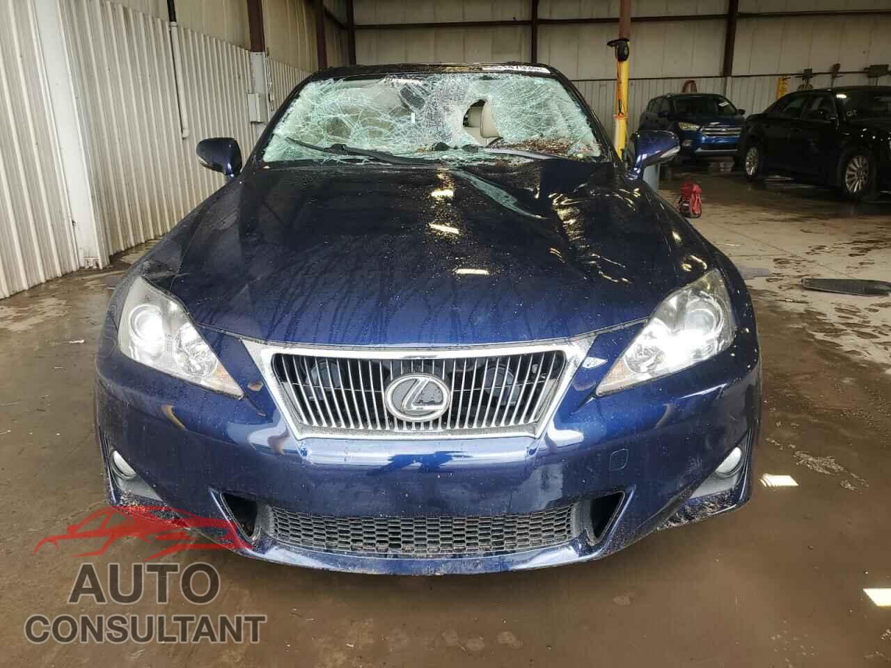 LEXUS IS 2012 - JTHCF5C23C5056185