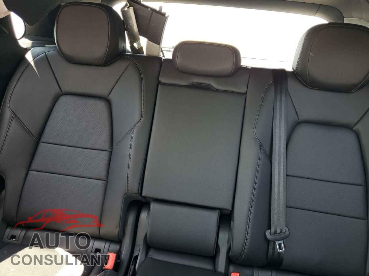 PORSCHE CAYENNE 2024 - WP1AA2AY8RDA12998