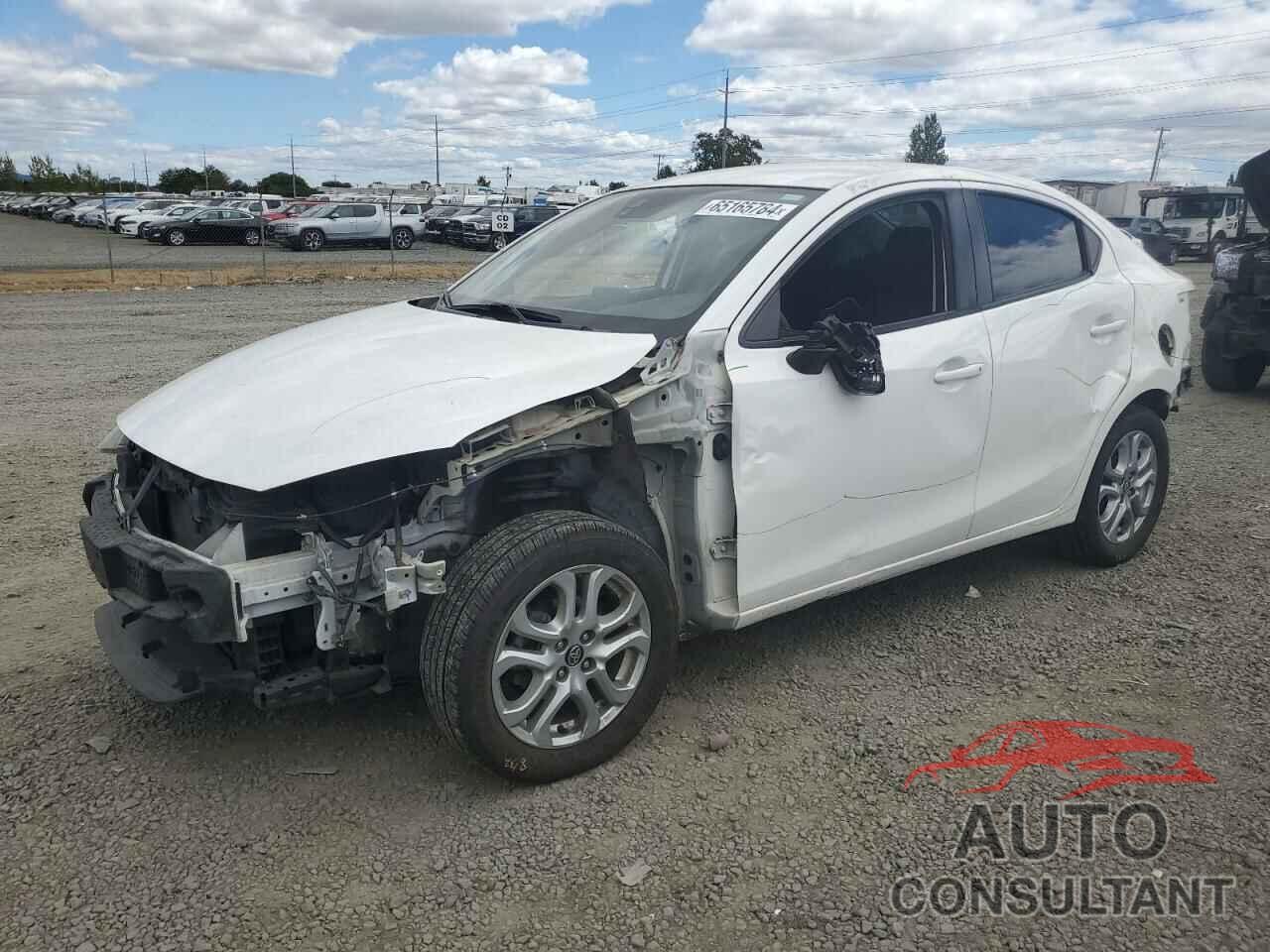 TOYOTA YARIS 2018 - 3MYDLBYV4JY308043