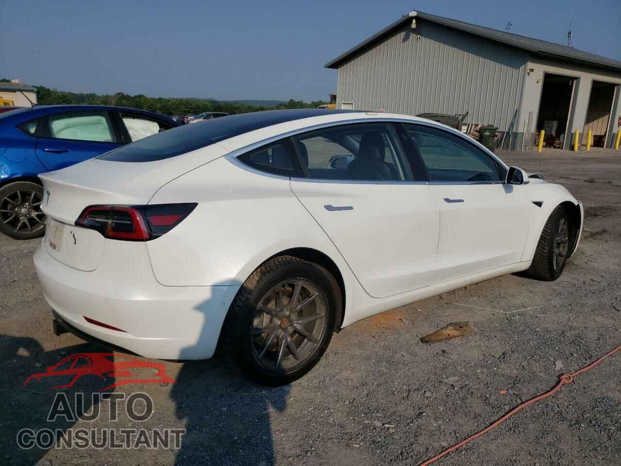 TESLA MODEL 3 2018 - 5YJ3E1EB2JF055082