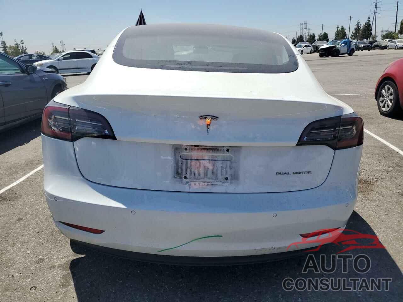 TESLA MODEL 3 2018 - 5YJ3E1EB2JF098093