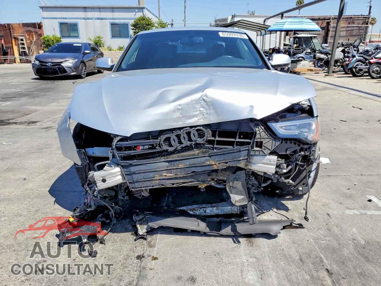 AUDI S5/RS5 2014 - WAUCGAFR6EA051022
