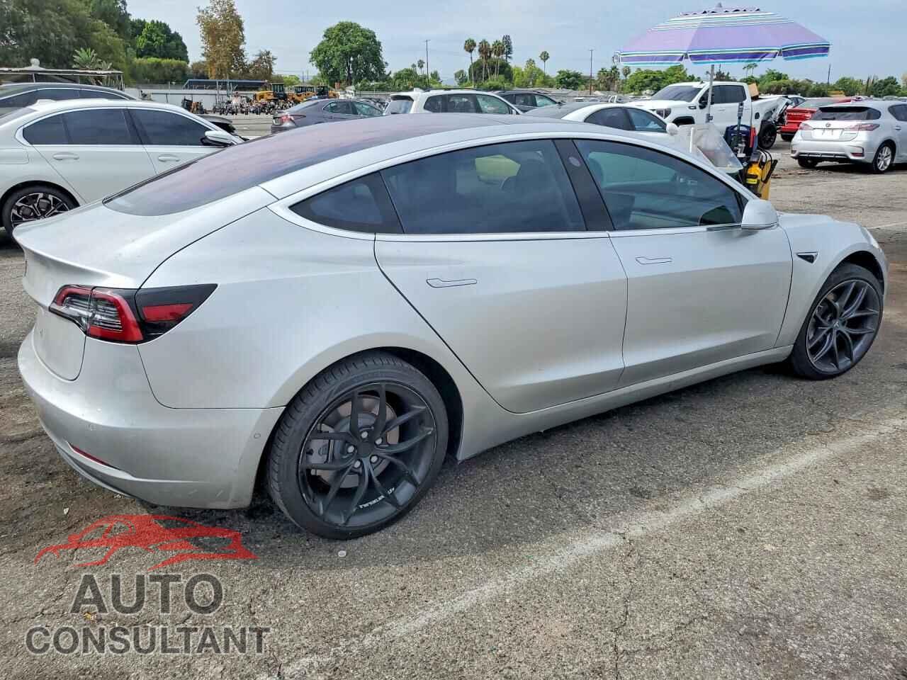 TESLA MODEL 3 2018 - 5YJ3E1EA3JF009722