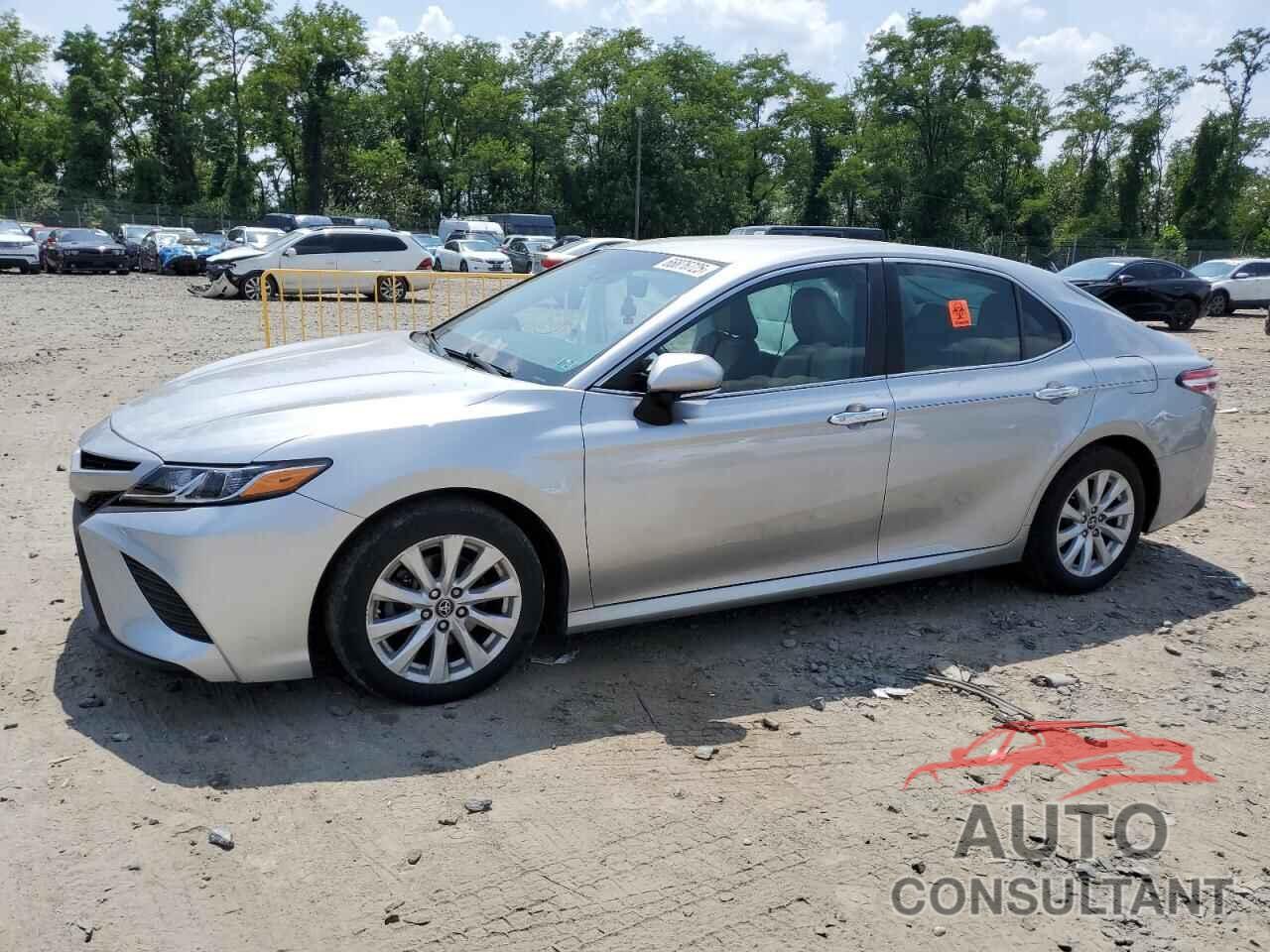TOYOTA CAMRY 2018 - 4T1B11HK6JU077849