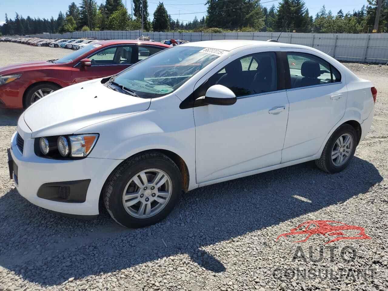 CHEVROLET SONIC 2015 - 1G1JC5SH6F4143038