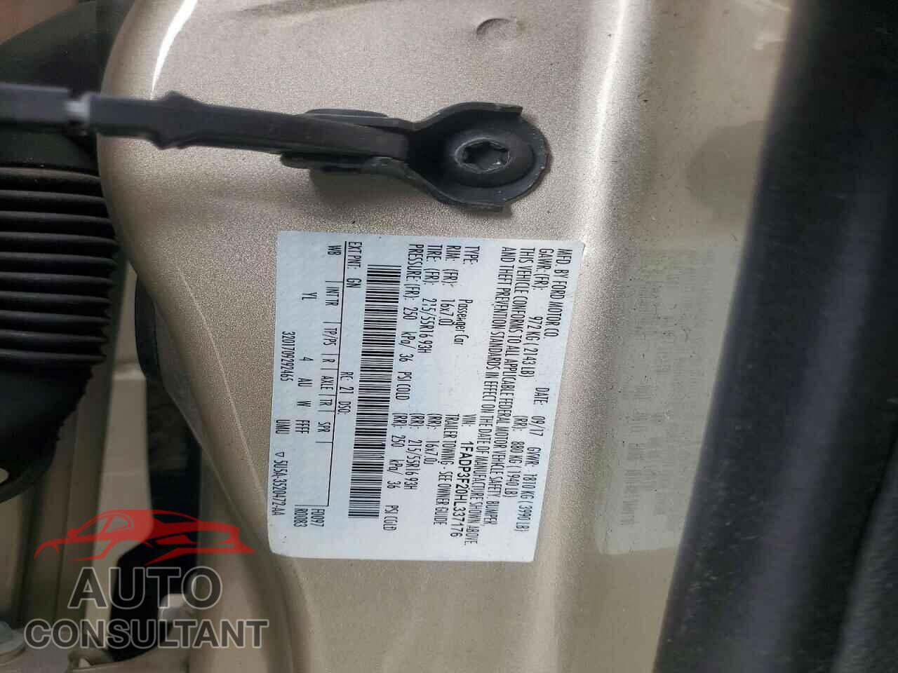 FORD FOCUS 2017 - 1FADP3F20HL337176