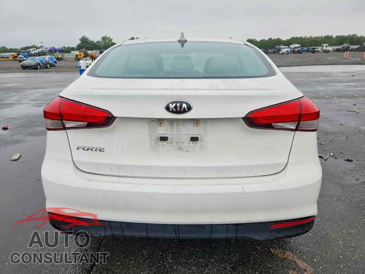 KIA FORTE 2017 - 3KPFK4A76HE077689