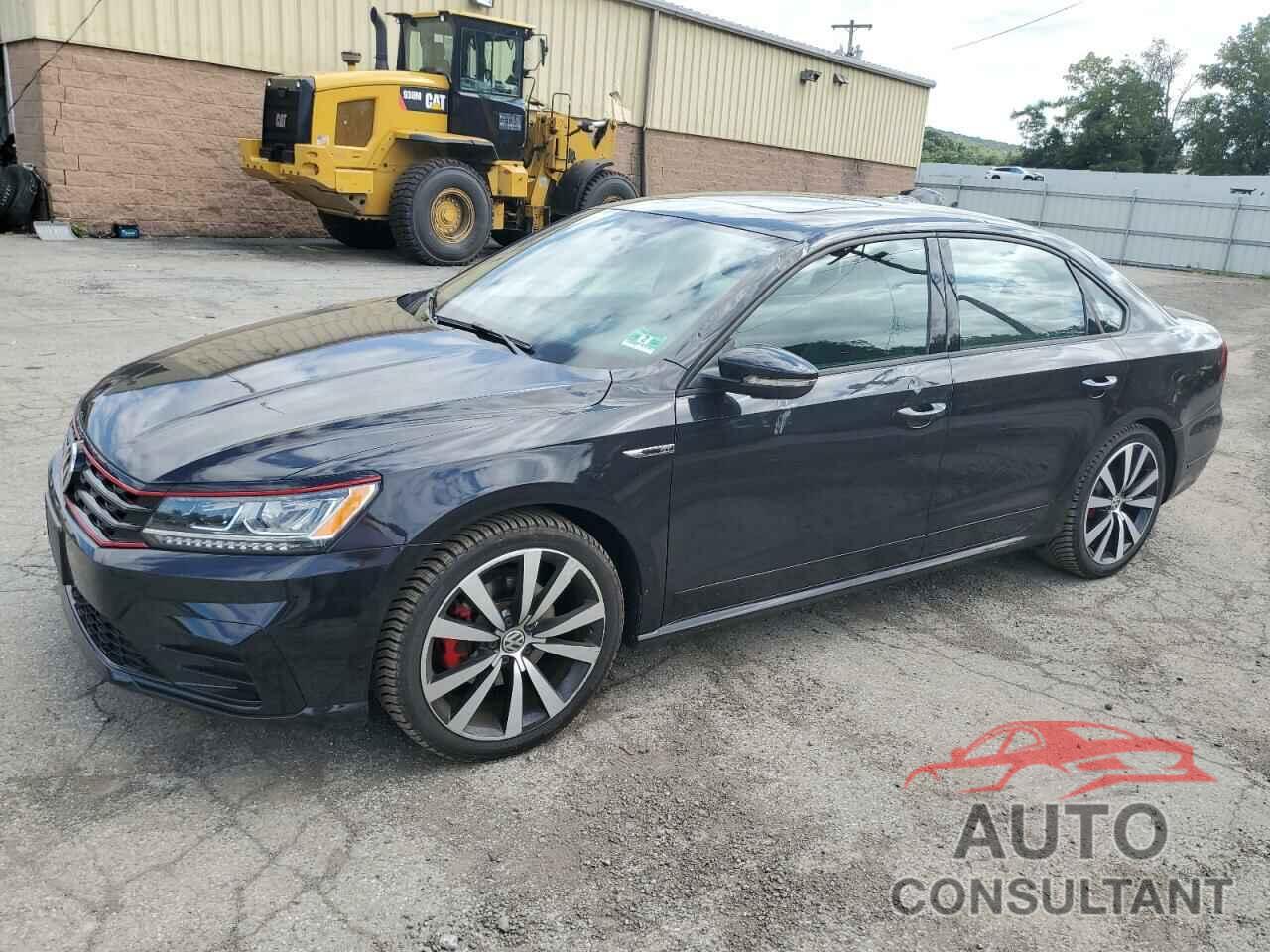 VOLKSWAGEN PASSAT 2018 - 1VWJM7A33JC026700