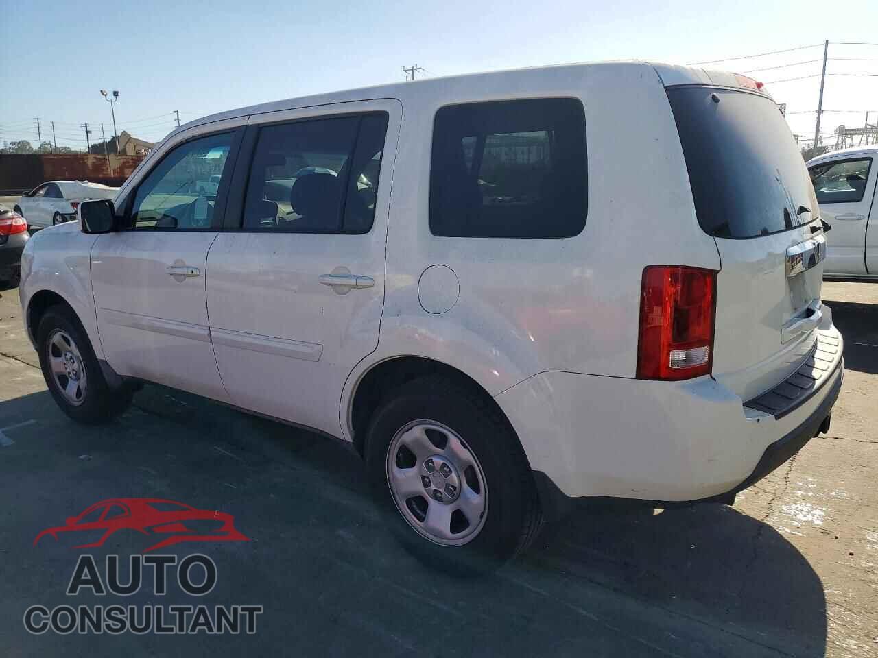 HONDA PILOT 2011 - 5FNYF3H55BB003743