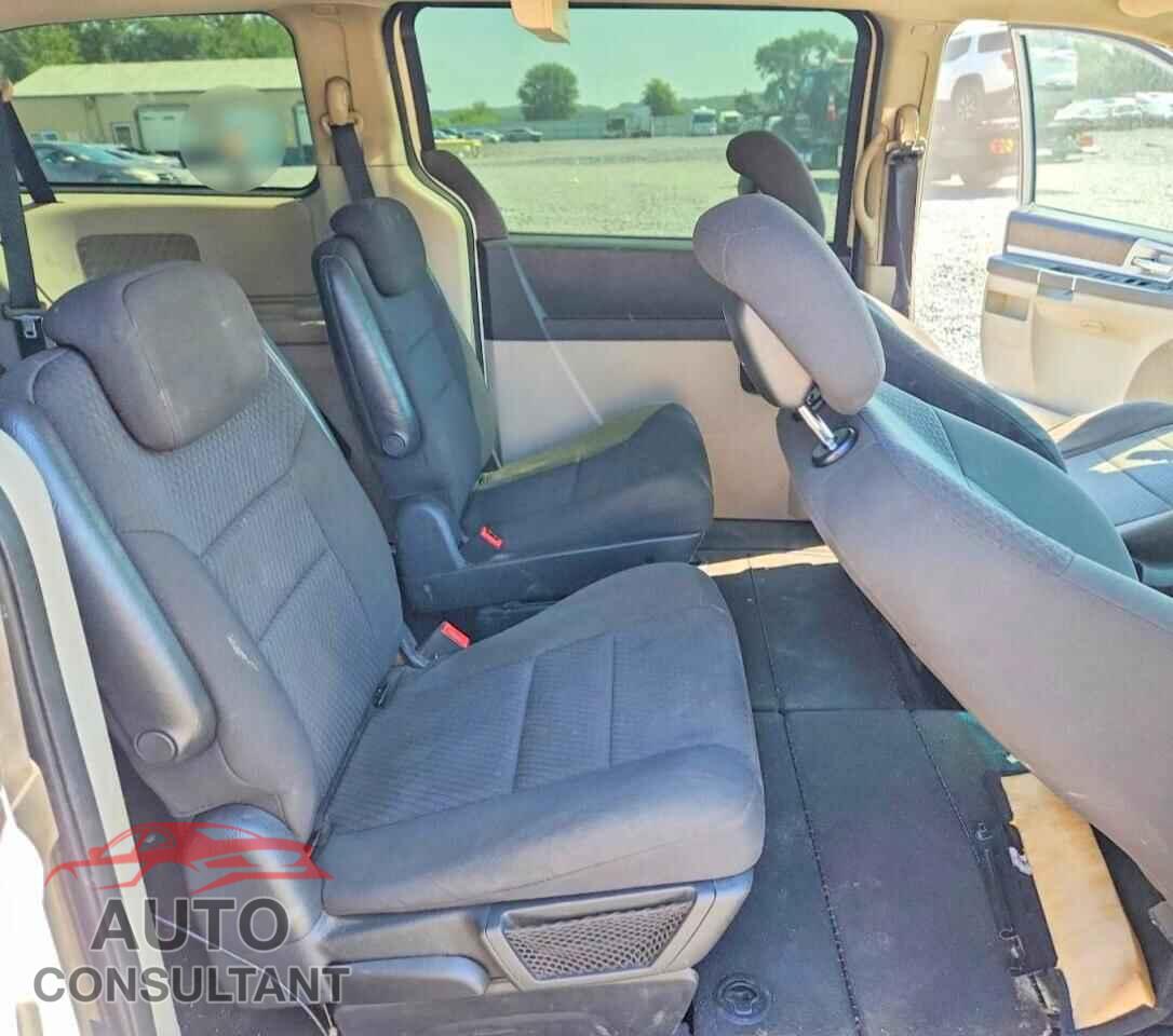 DODGE CARAVAN 2010 - 2D4RN5D15AR445112