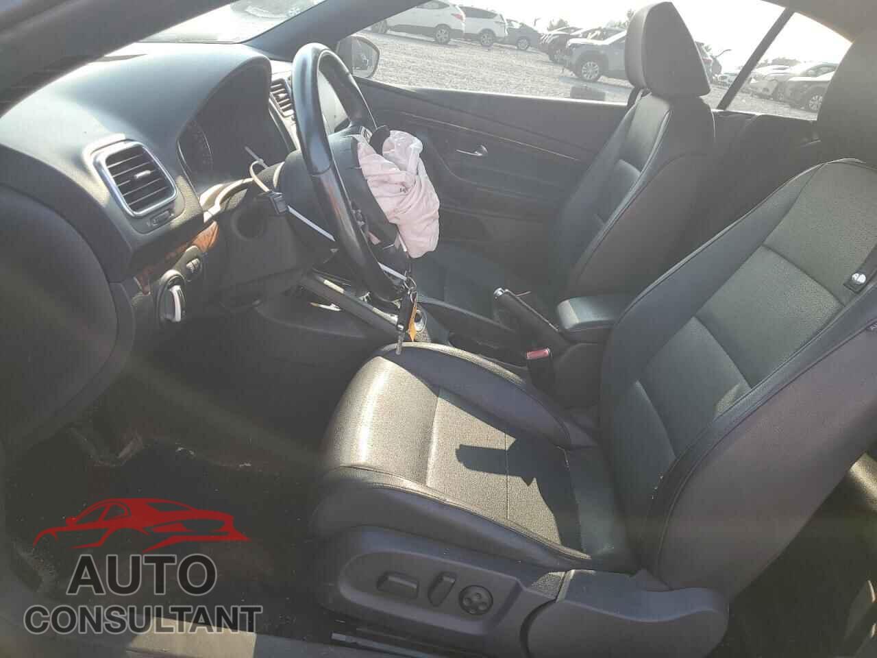 VOLKSWAGEN EOS 2012 - WVWFW7AH8CV002012