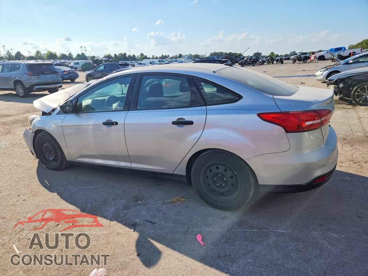 FORD FOCUS 2015 - 1FADP3E23FL348154