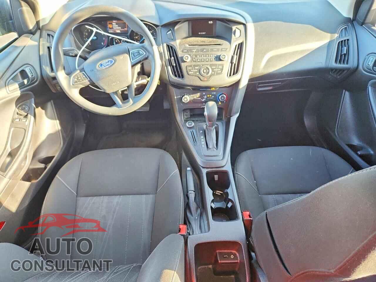 FORD FOCUS 2017 - 1FADP3E21HL252025
