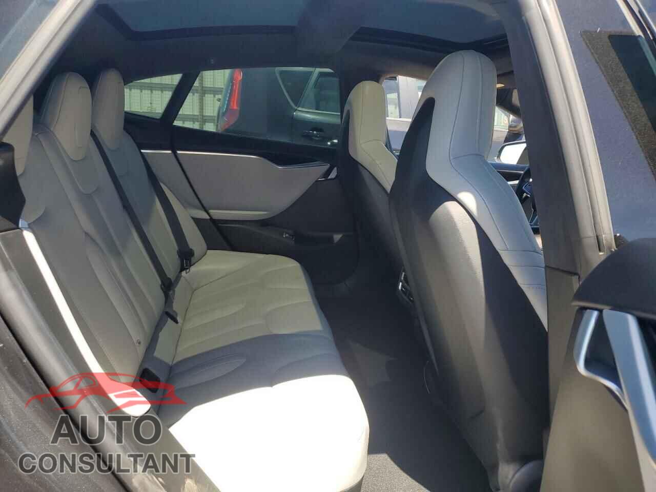 TESLA MODEL S 2016 - 5YJSA1E28GF141836