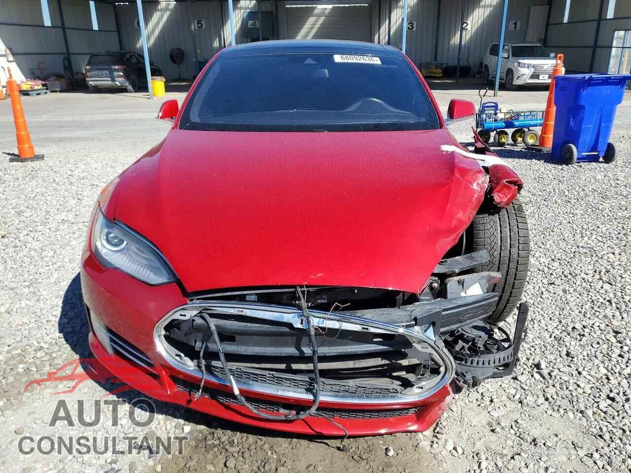 TESLA MODEL S 2016 - 5YJSA1E40GF123364