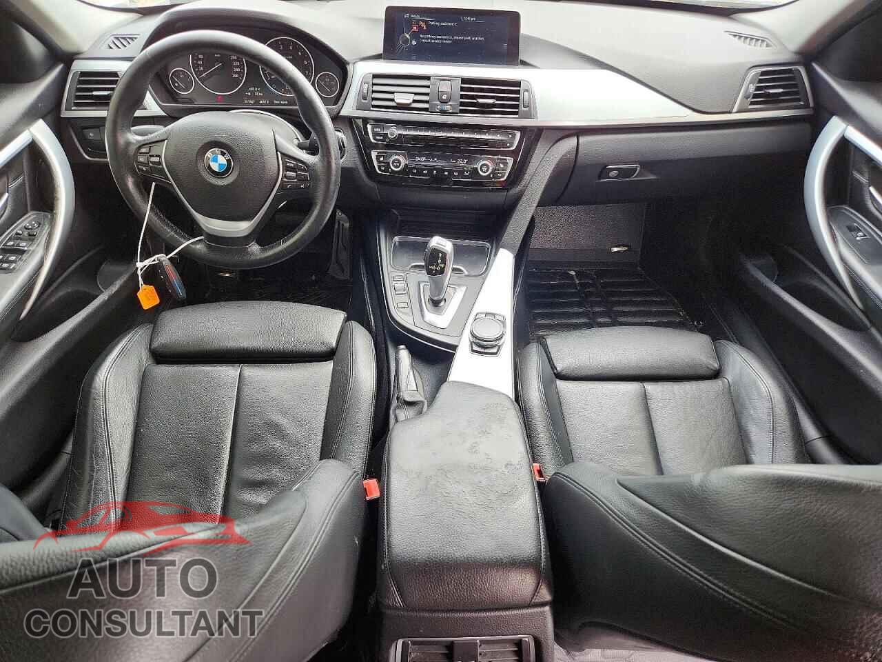 BMW 3 SERIES 2016 - WBA8E5G55GNU19765