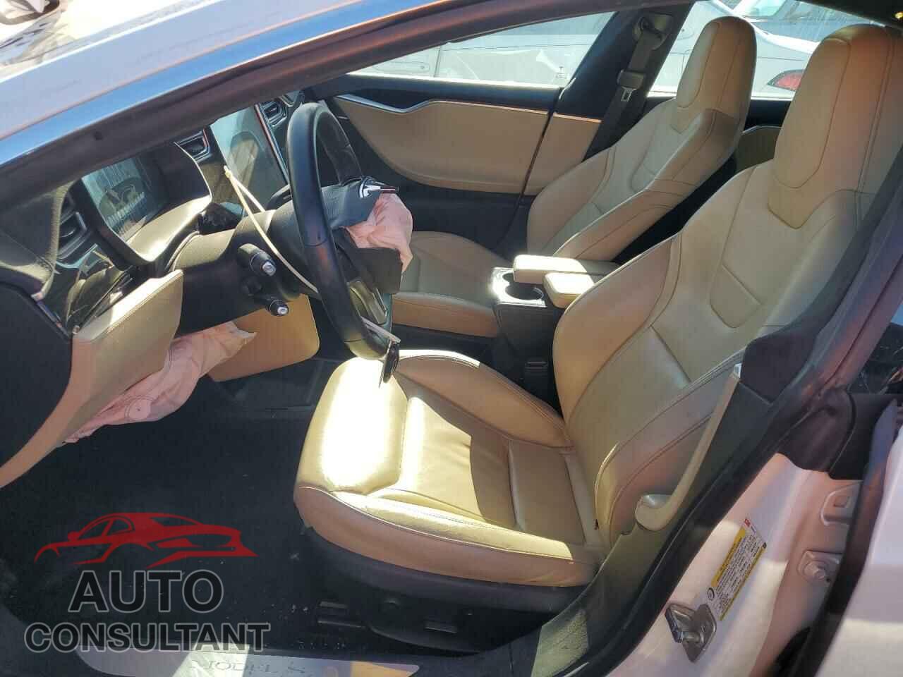 TESLA MODEL S 2015 - 5YJSA1H28FF096844