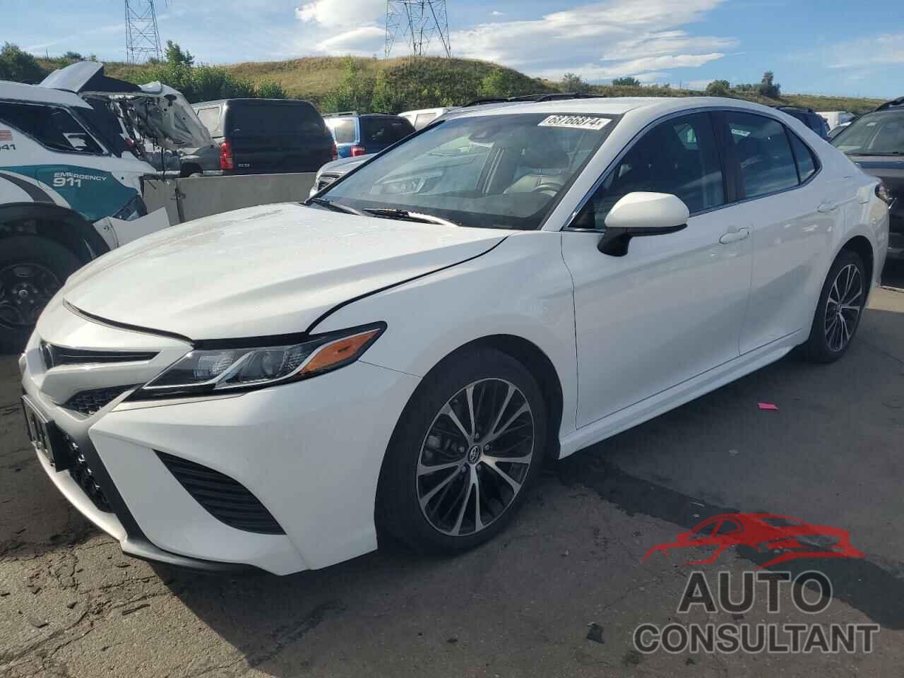 TOYOTA CAMRY 2018 - 4T1B11HK7JU150310