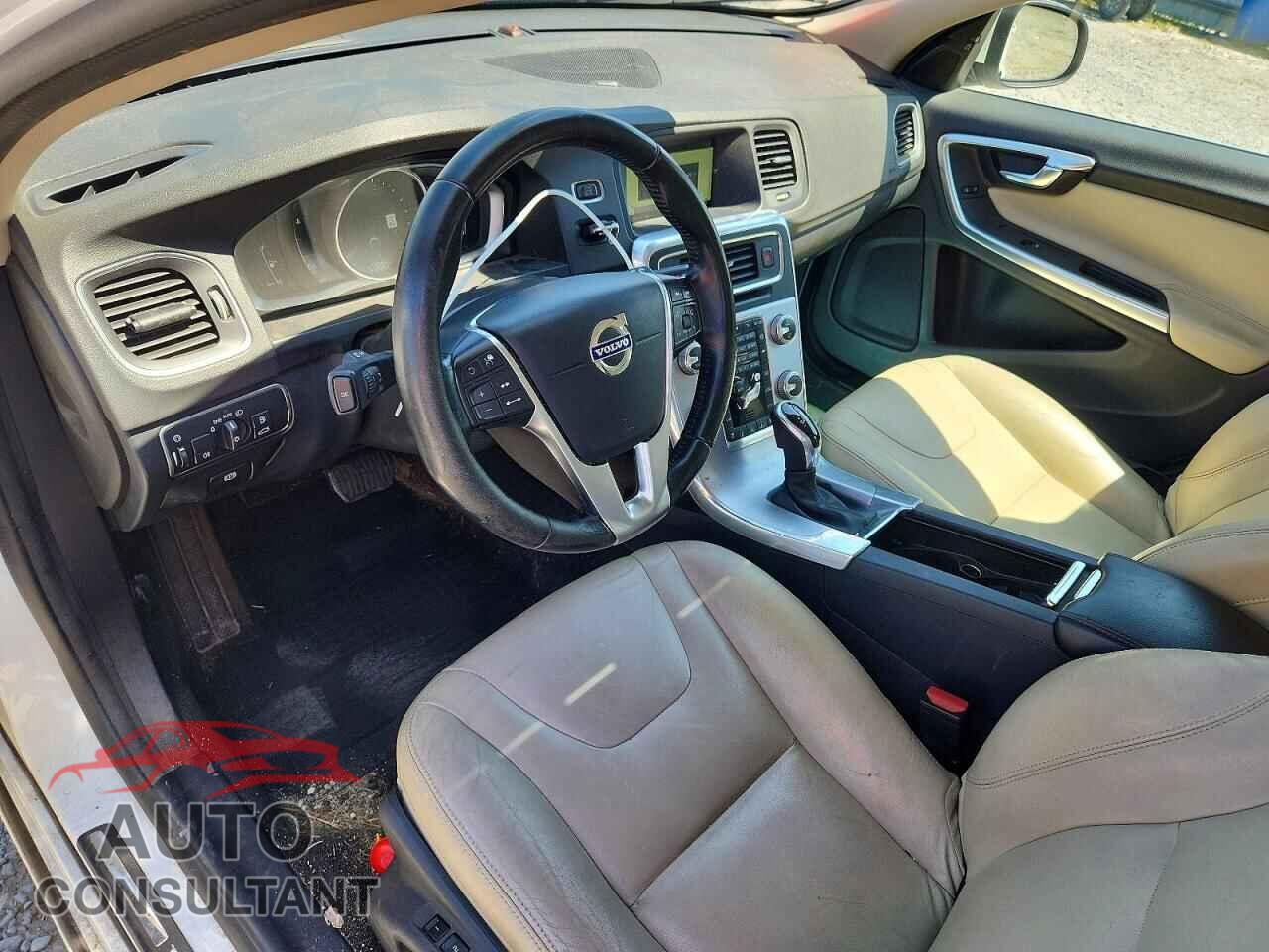VOLVO V60 2017 - YV140MEM7H1349161