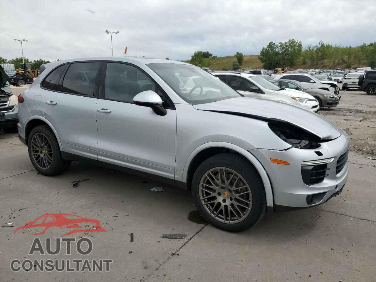 PORSCHE CAYENNE 2017 - WP1AA2A27HKA88346