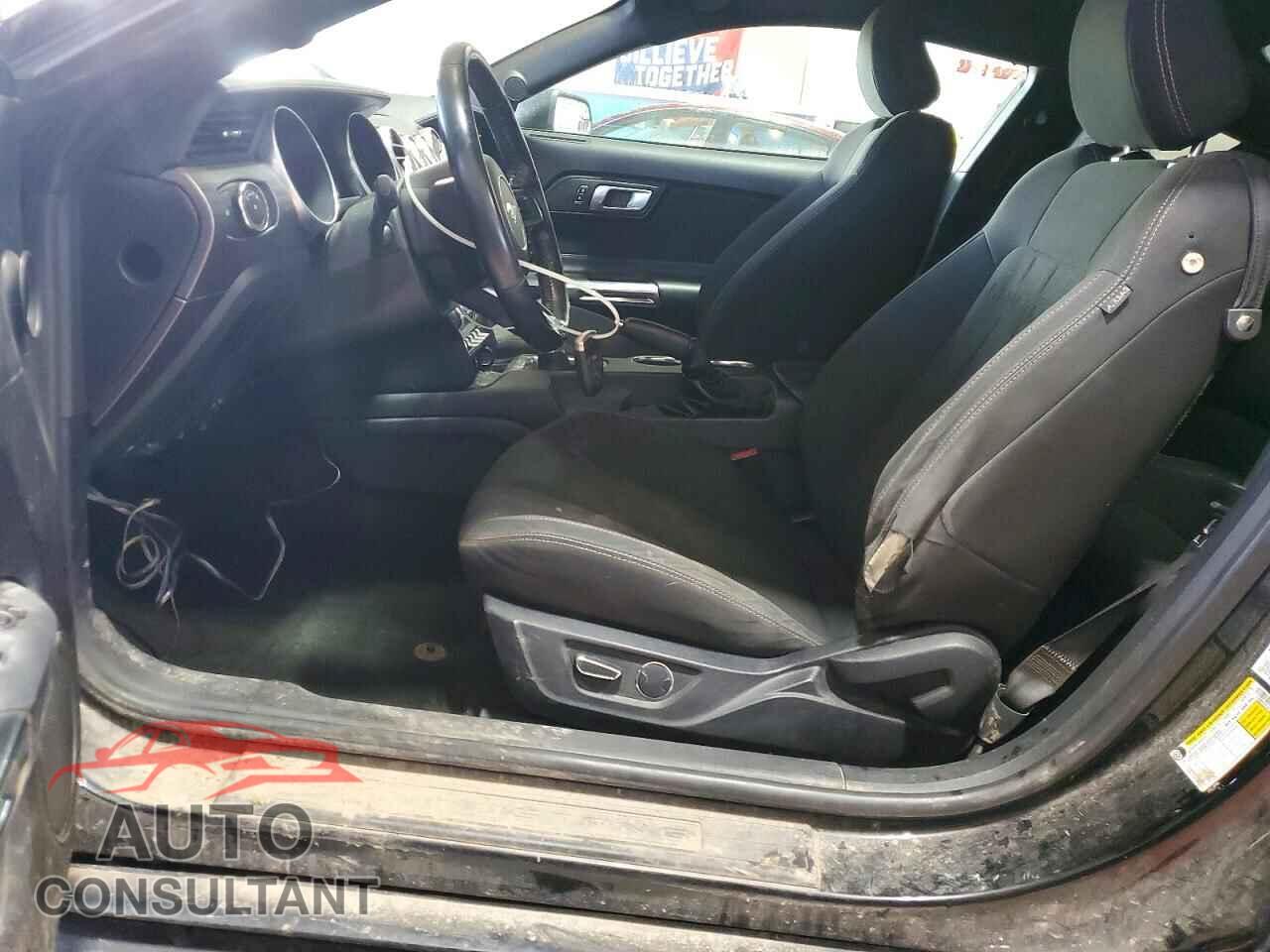 FORD MUSTANG 2018 - 1FA6P8TH7J5116831