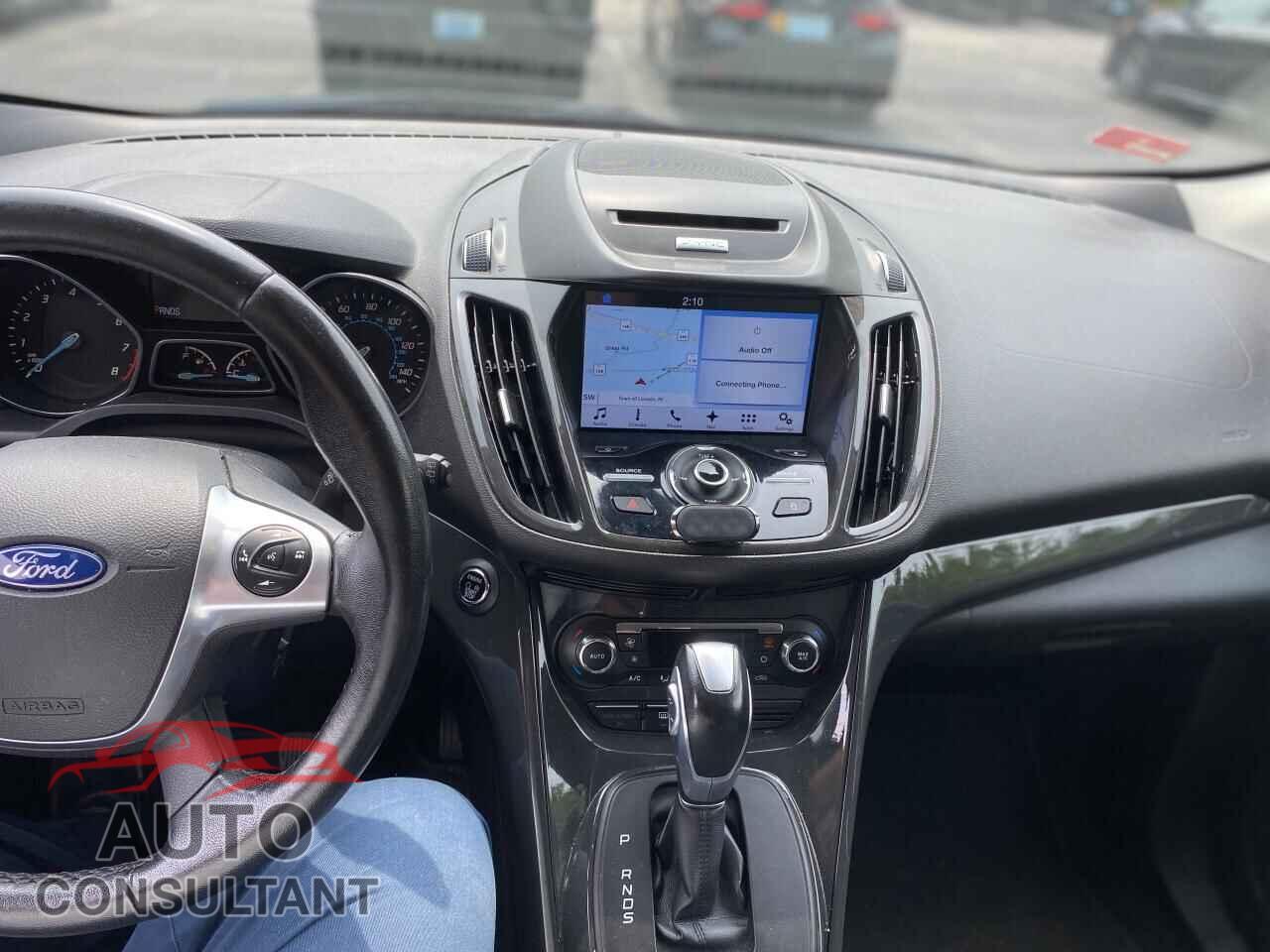 FORD ESCAPE 2016 - 1FMCU9J99GUC90627