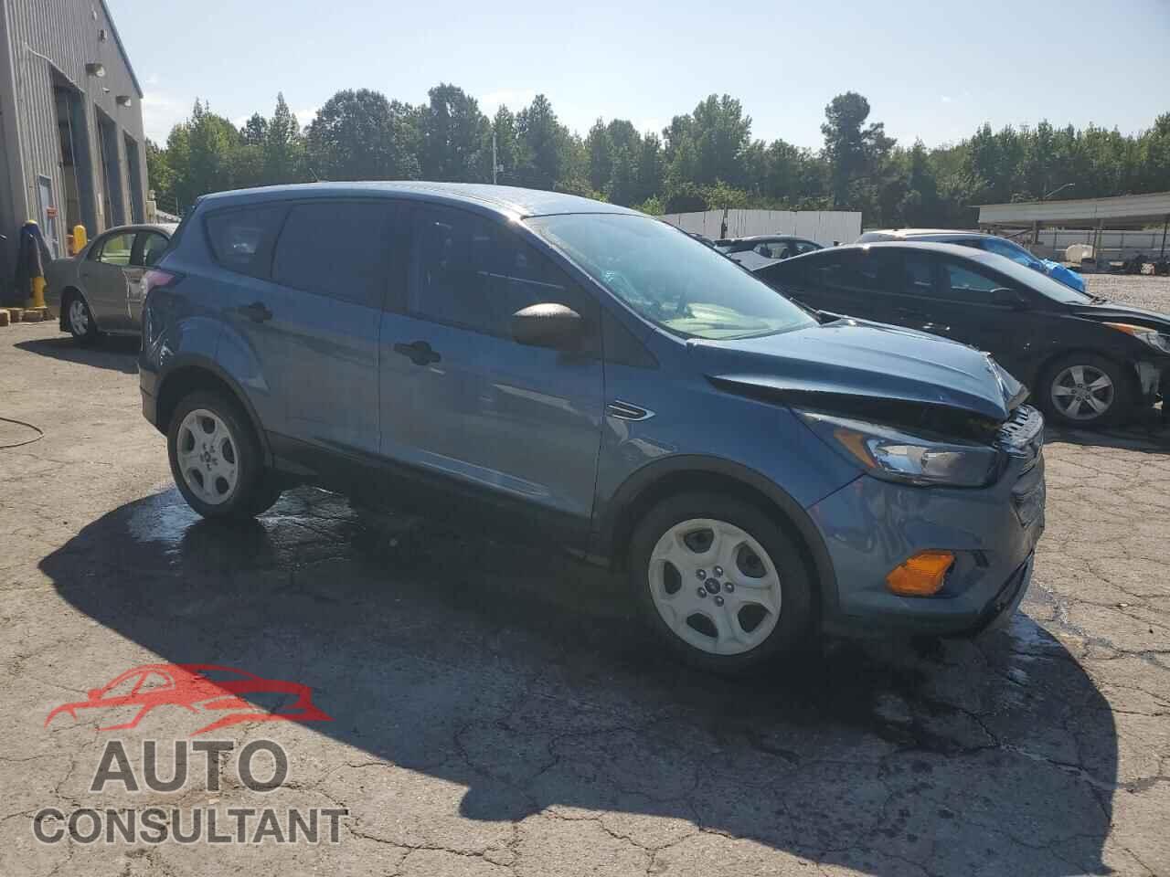 FORD ESCAPE 2018 - 1FMCU0F73JUC06084