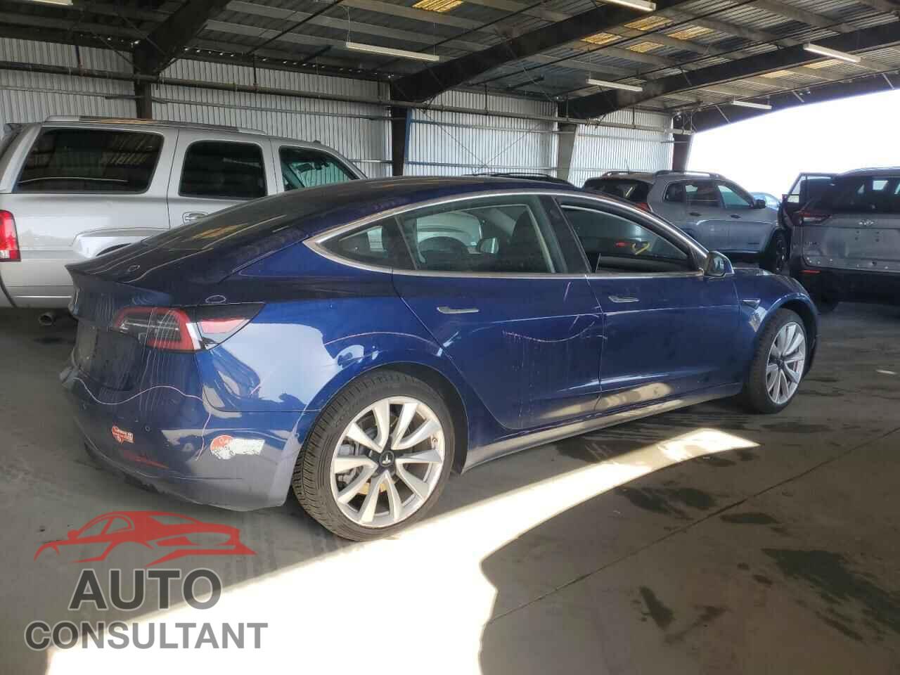 TESLA MODEL 3 2018 - 5YJ3E1EA5JF047193