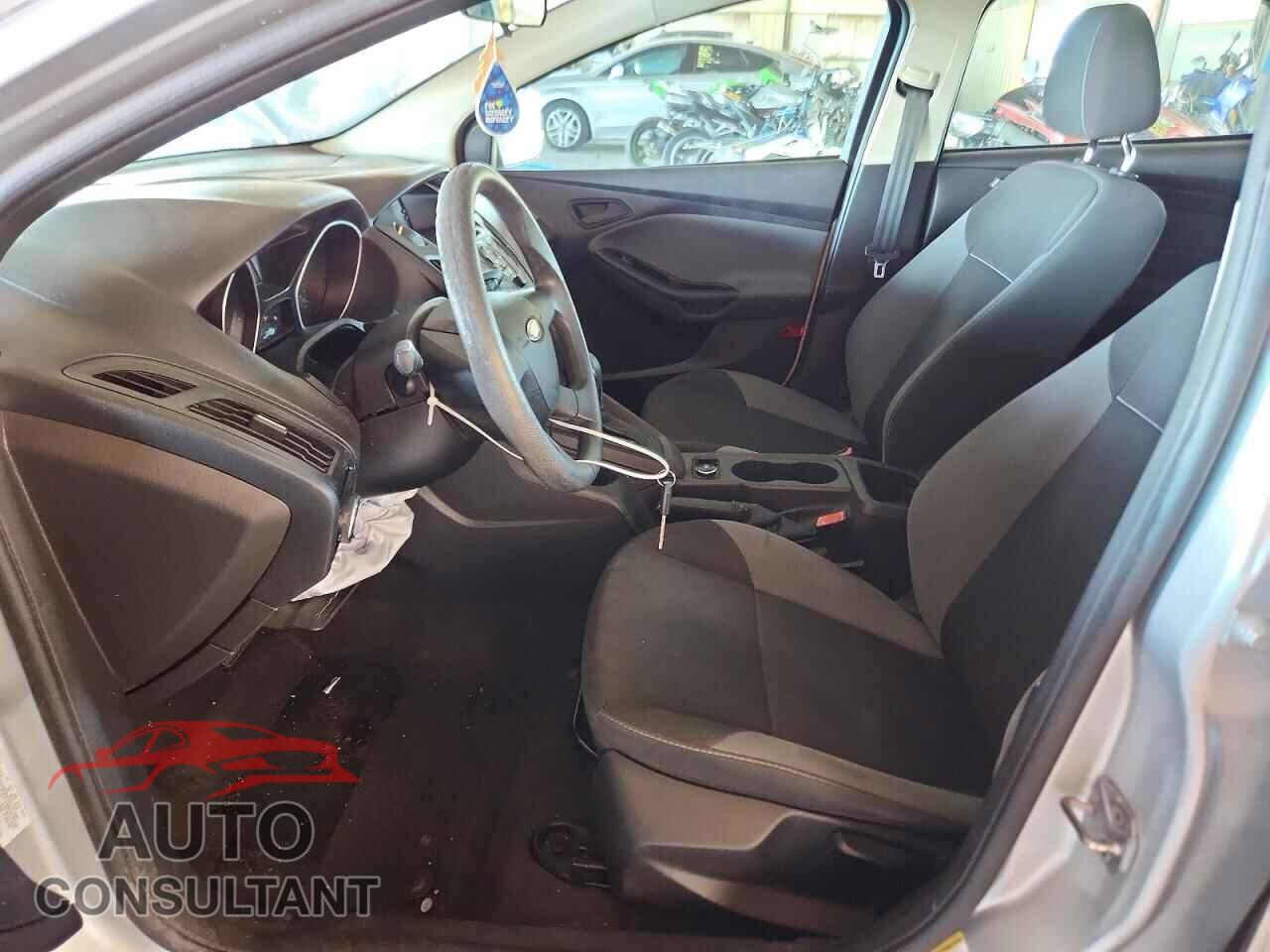 FORD FOCUS 2013 - 1FADP3E23DL325065