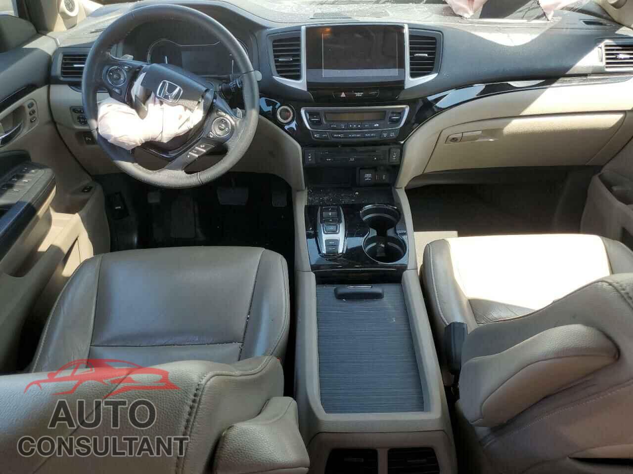 HONDA PILOT 2017 - 5FNYF6H98HB042033
