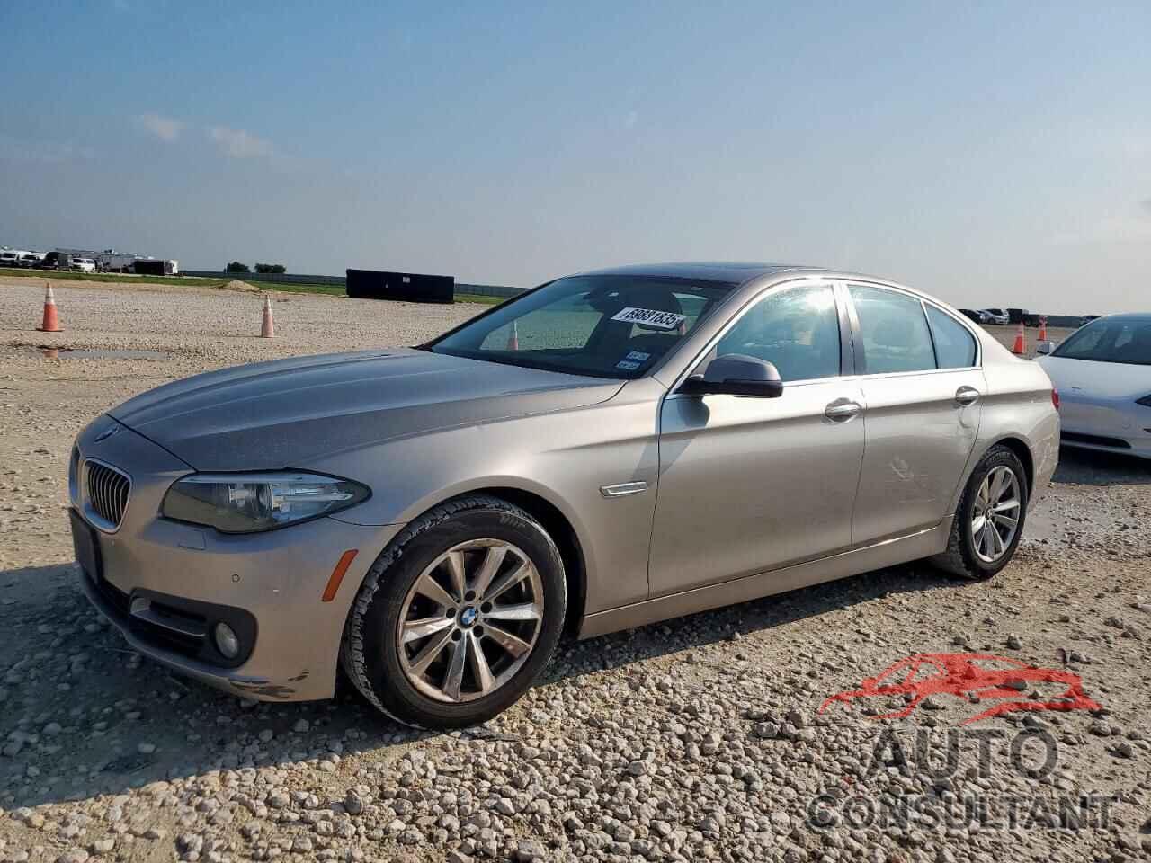 BMW 5 SERIES 2015 - WBA5A5C5XFD518753