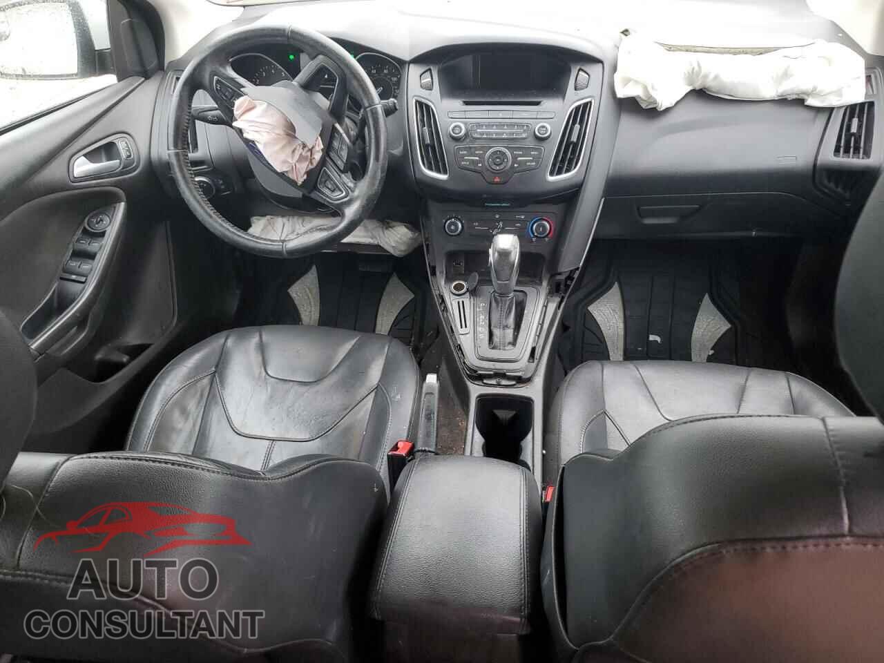 FORD FOCUS 2016 - 1FADP3K28GL307380
