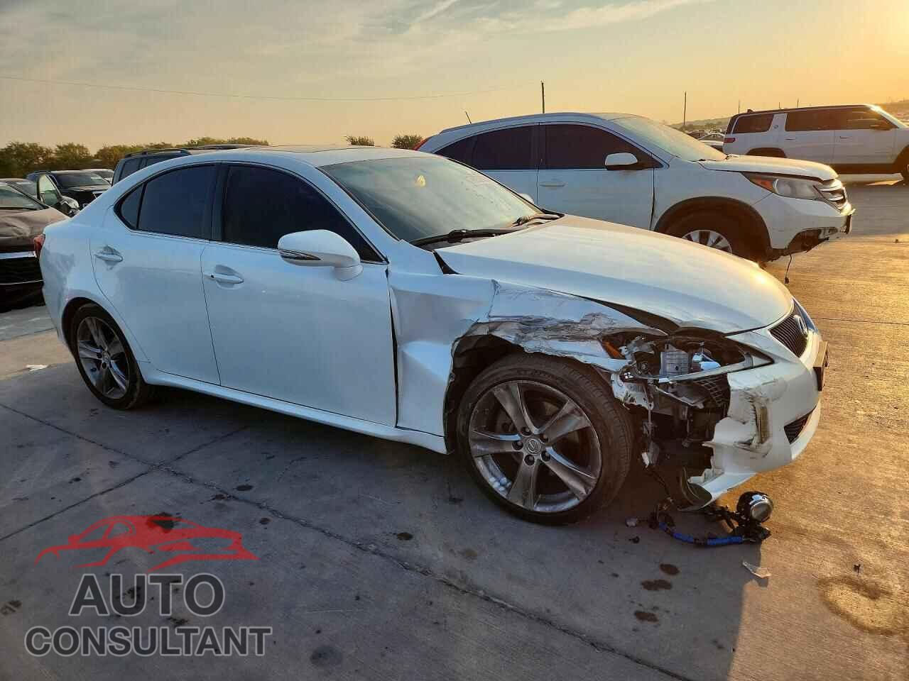 LEXUS IS 2011 - JTHBF5C24B5153373