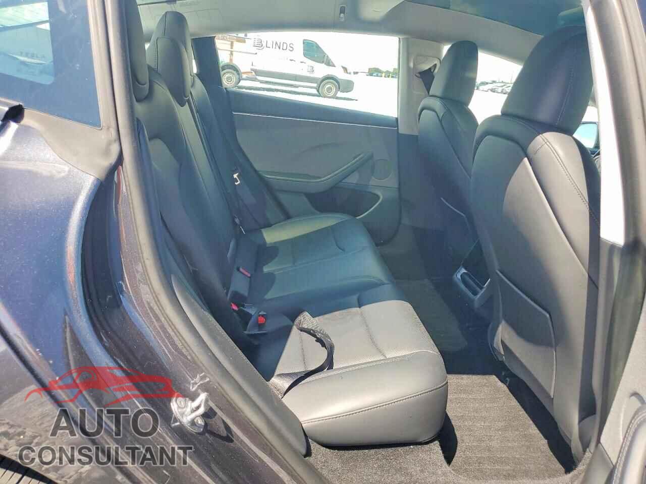 TESLA MODEL 3 2025 - 5YJ3E1EA8SF017266