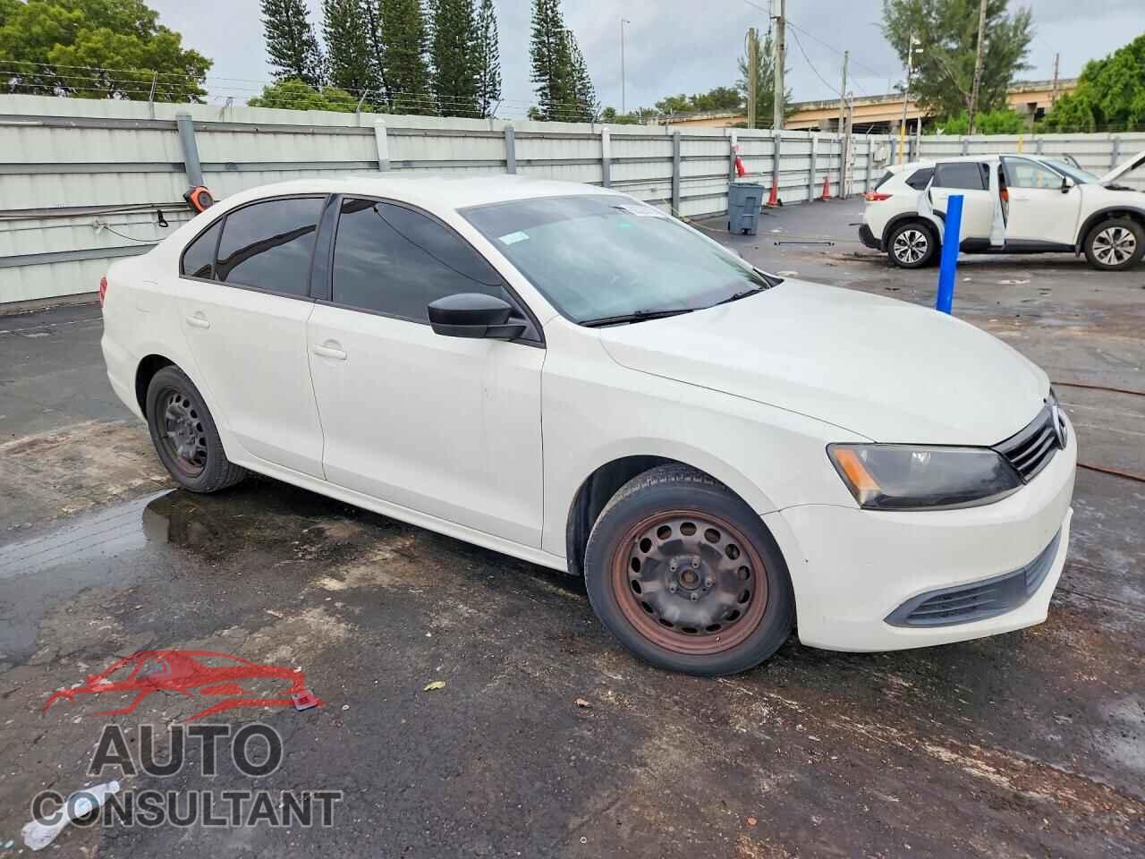VOLKSWAGEN JETTA 2014 - 3VW2K7AJ5EM235904